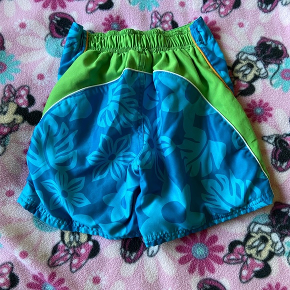 Buzz Lightyear swim shirt and trunks. - Picture 5 of 8